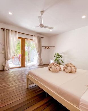 Maldives Kaafu Atoll Thulusdhoo vacation rental compare prices direct by owner 13918303