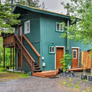 Peaceful, Quiet Seward Apt w/Back Yard & Mtn Views