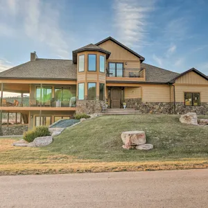 Expansive Black Hills Forest Home w/Deck & Grill!