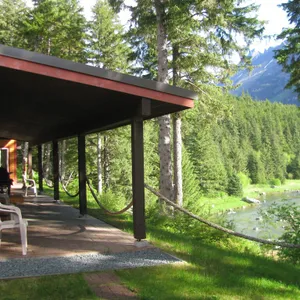 Chilkoot Haven in Haines, room #1, right on the Chilkoot River, Bear viewing