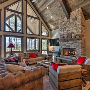 Custom Angel Fire Home on Private Hills with Views