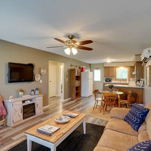 'Sacajawea Suite' w/ Deck: Near Trails & Sites!