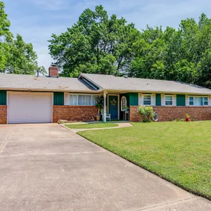 Norman Home w/Yard - Walk to Park & OU Campus