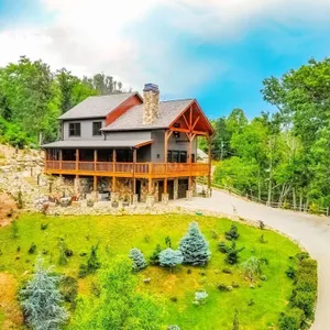 10% Booking Deposit | Smoky Mtn Sunrise | Dogs OK | Mtn View | Hot Tub | Games!