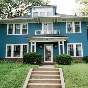 The Common Ground- Historic Mansion Two Blocks From Campus
