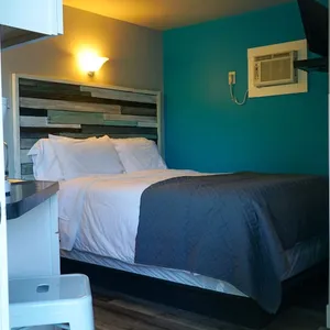 Cute little Weekend Getaway for 2