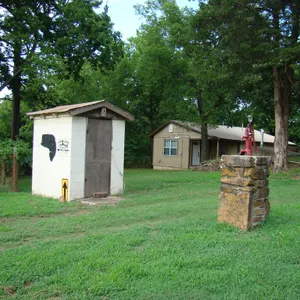 Fishing Cabin Ft Gibson Lake