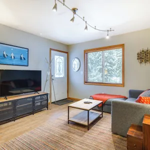 Juneau Apartment - Minutes to Mendenhall Glacier