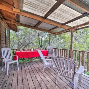 Cozy Davis Cabin w/ Deck - Nestled by Honey Creek!