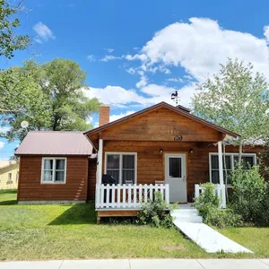 Home Located Close to Everything in Pinedale