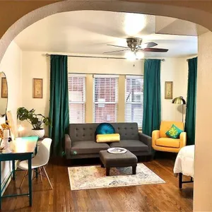 [CLR 08]Amazing midtown suite-Close to St. Anthony Hospita, all modern amenit...