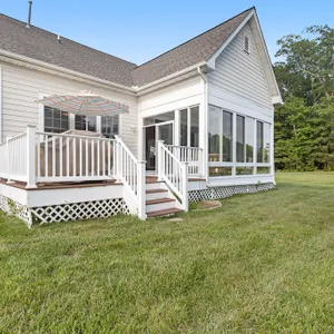 Bear Trap Dunes townhouse w/ gym, free WiFi, basketball court, and tennis court