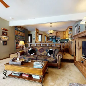 Rustic townhome near Jackson Hole Golf & Tennis Club with private sauna & deck