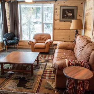 Creekview Suite at Tanager Brook Inn in the Heart of Black Hills by Mt. Rushmore