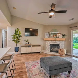Family-Friendly Home, 6 Mi to Riverwalk Plaza