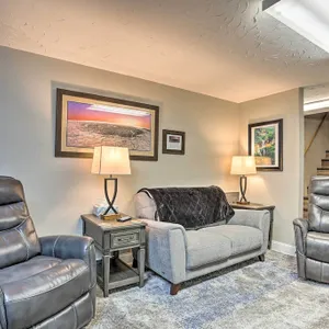 Cozy & Convenient Sturgis Apt Off Main Street