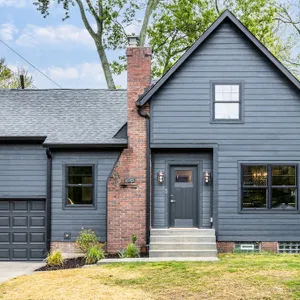 La Casa Negra - Spanish Townhome in SoBro