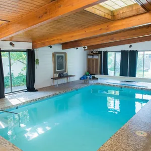 Entire Historic Home on Iconic 8th St w/ heated indoor pool