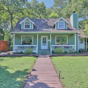 Cypress Creek House | Bright 3/2 on the creek and minutes from downtown!
