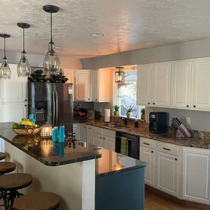 *Entire home with private backyard & art studio*