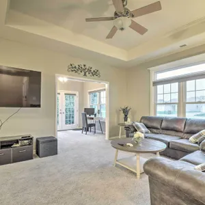 Fort Wayne Condo: 9 Mi to Downtown & Main St!