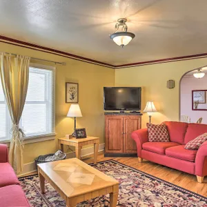 Lead Home w/ Free WiFi ~ 5 Mi to Terry Peak!