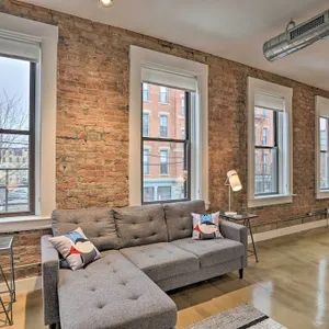 Sleek Studio Near Dtwn Dining & Entertainment