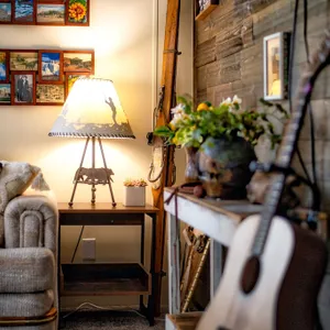 ❤Hunters, Fisherman, Couples Retreat.  It's Fall at Thermopolis River Walk Home