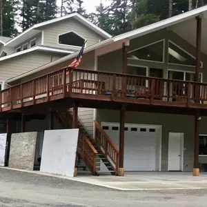 Precision Lodge - Three one-bedroom units and one room in a shared house - DI...