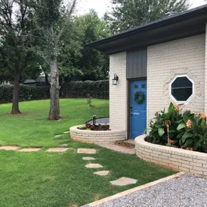 Private Guest House loft in NW OKC