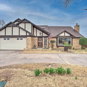Spacious Bethany Home Near Lake Overholser!