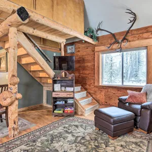 'Snowshoe Cabin' w/ Gas Grill: Fish & Hike!