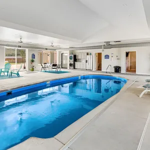 Deluxe spacious home w/private indoor pool, 2 hot tubs, game room, fireplaces