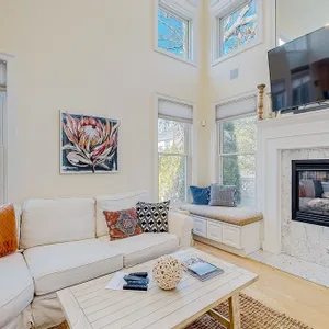 Huge and newly furnished home - 5 blocks to beach - great outdoor space