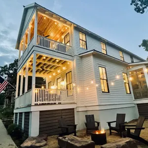 Brand new luxury cottage in Carlton Landing