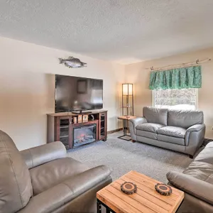 Spacious Soldotna Home Near Kenai River!