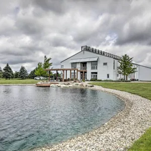 Trendy New Haven Studio: 10 Mi to Fort Wayne!