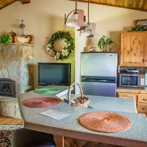 Mountain Inn #3: 1 BR Condo – Afton WY