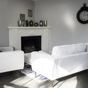 Luxury! 4BR Spacious and serene getaway in North Riverside