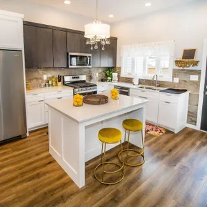 Haynie's Charmer - 3 BR NEW CONSTRUCTION Modern!
