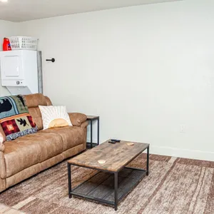 Private Sunset Lodge Suite w/ Whirlpool Tub +View!