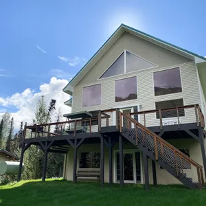 360 mountain views- Cozy cabin with room for all