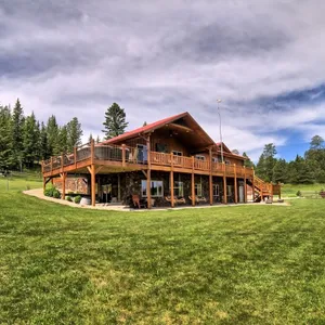 Cabin close to Nemo, private stocked pond and hot tub great for families!