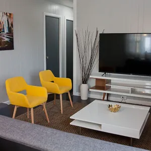 ‼️Cute Modern Cottage 3 min from Purdue Campus! ‼️