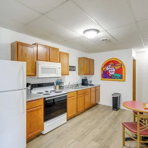Bright Yankton Apartment Near Meridian Bridge