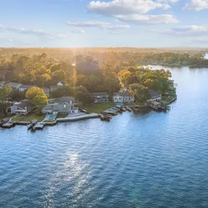 Luxury Modern Waterfront - Bubbles & Boats! Views!