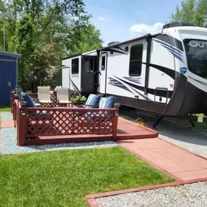 Glamorously Beautiful RV Honeymoon Suite for 2