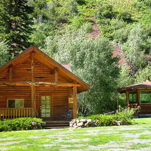 Cottonwood Cabin
