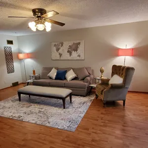 Cute 3BR 3BA Handicap Acc BR and BA WIFI SMART TV