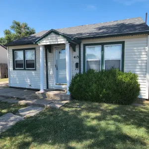Spacious 4 Bd 2 Ba home centrally located in Hays